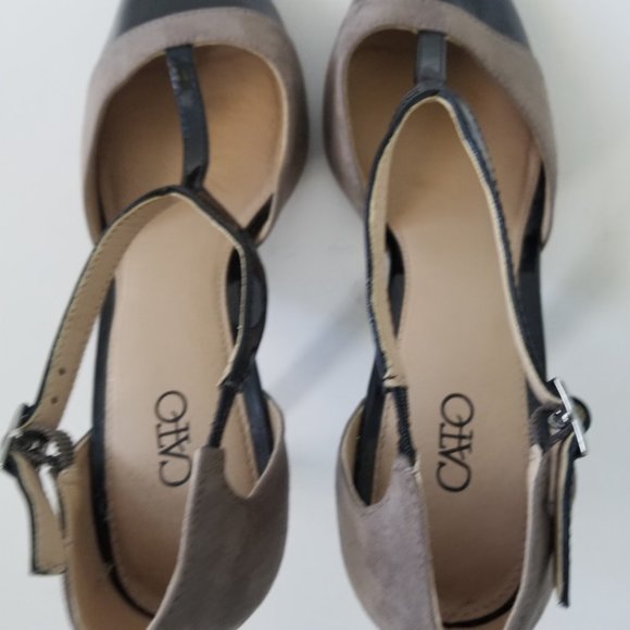 Cato Vintage Gray Taupe and Black Suede and Patent Leather T-Strap size 8 - Picture 8 of 9